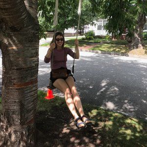 Meet your Posher, Lauren